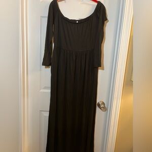🌷 NWOT  Beautiful Black maxi dress size large